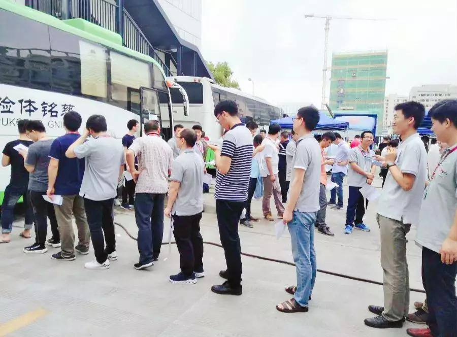 科(ke)信(xin)人(ren)，集(ji)郃(he)體(ti)檢(jian)咯～